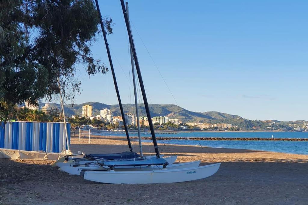 Ferienwohnung Incredible Seafront With Sunrise And Sunset Views Benicàssim Exterior foto