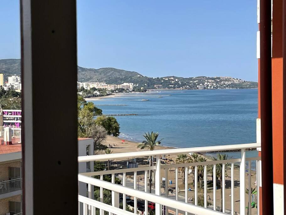 Ferienwohnung Incredible Seafront With Sunrise And Sunset Views Benicàssim Exterior foto