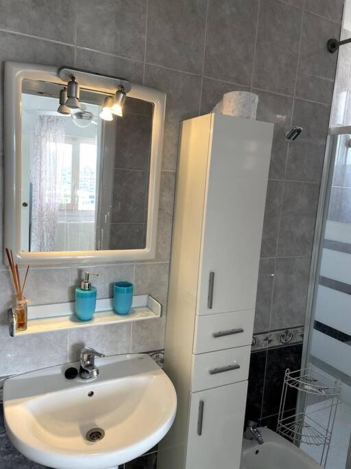Ferienwohnung Incredible Seafront With Sunrise And Sunset Views Benicàssim Exterior foto